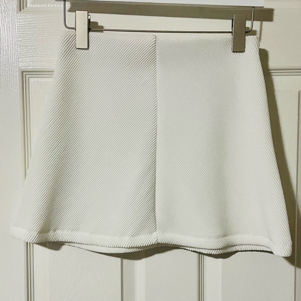 Zara White Ribbed Mini Skirt